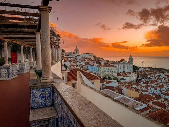 https://thirdeyetraveller.com/wp-content/uploads/Miradouro-de-Santa-Luzia-Lisbon-Viewpoint-5-689x517.jpg